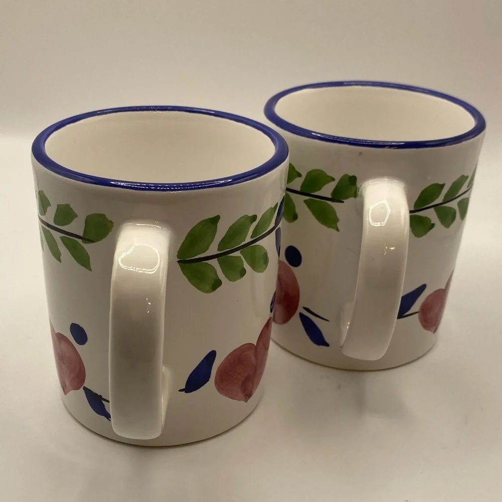 Williams Sonoma floral heart pattern coffee mug.